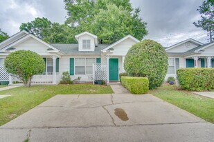 8504 Nantucket Pl in Pensacola, FL - Building Photo