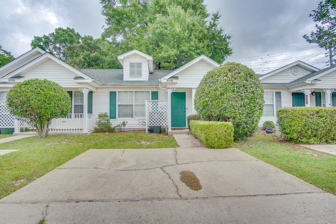 8504 Nantucket Pl in Pensacola, FL - Building Photo