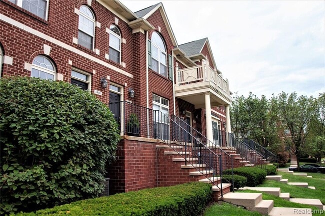 property at 1446 Raliegh Pl