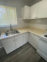 155 Reeb Ln in Florissant, MO - Building Photo - Building Photo