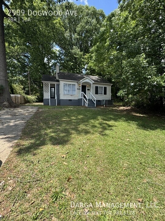 2909 Dogwood Ave in Charlotte, NC - Building Photo