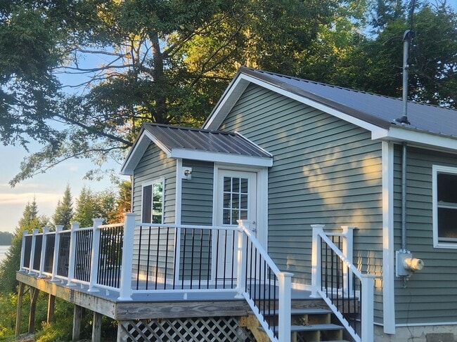 172 Pinkhams Cove Rd in Belgrade, ME - Foto de edificio - Building Photo