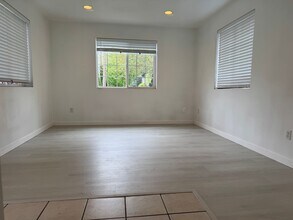 1125 29th Ave S-Unit -1154 Bradner Place S (Lower) in Seattle, WA - Foto de edificio - Building Photo