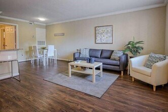 2006 W 43rd St-Unit -18 in Houston, TX - Building Photo - Building Photo