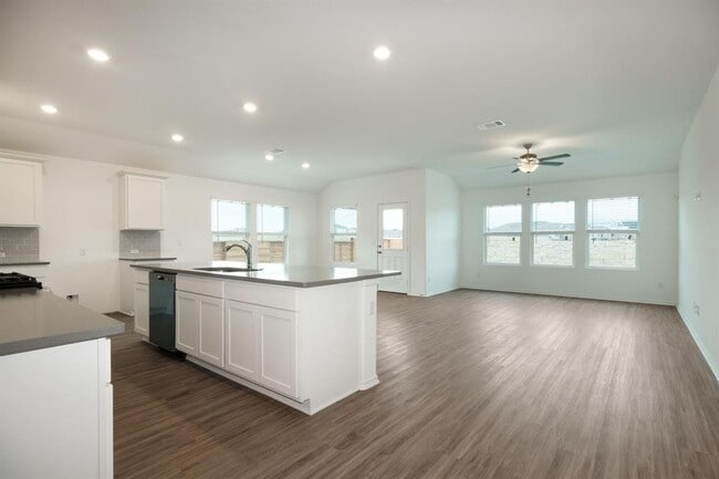 130 Barcelona in Kyle, TX - Building Photo - Building Photo
