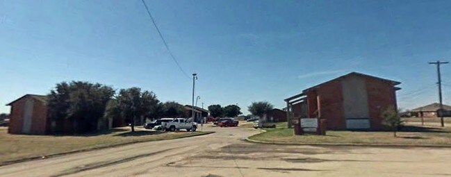 Whitney Place Apartments in Whitney, TX - Foto de edificio - Building Photo