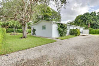 6174 SW 64th Terrace in Miami, FL - Building Photo - Building Photo