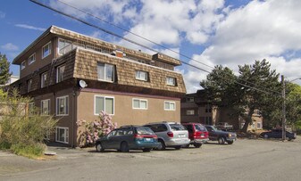 Ethyle Manor in Seattle, WA - Building Photo