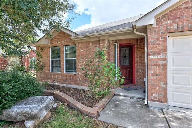 119 Aguilar Dr in Hutto, TX - Building Photo - Building Photo