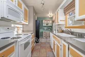 5919 N Sutherlin St in Spokane, WA - Building Photo - Building Photo