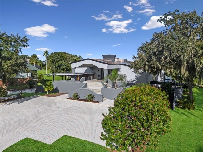 property at 3824 Gaines Dr