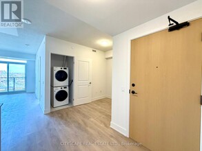 204-1204 Burnhamthorpe Rd E in Mississauga, ON - Building Photo - Building Photo