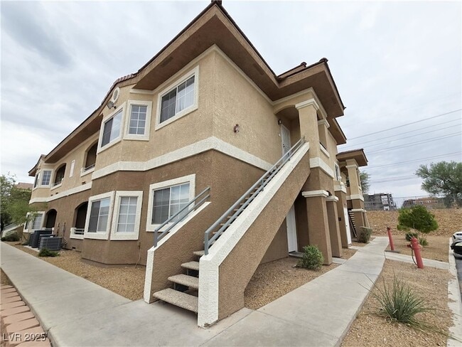 property at 833 Aspen Peak Loop