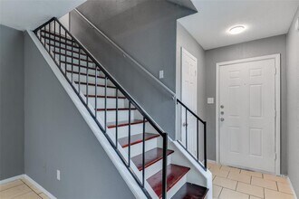 6605 Deatonhill Dr in Austin, TX - Building Photo - Building Photo