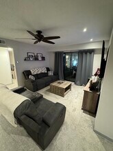 13615 Lamon Ave, Unit 509 in Crestwood, IL - Building Photo - Building Photo