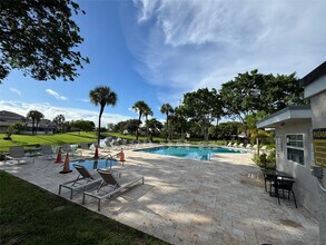 5161 NW 11th Ln in Pompano Beach, FL - Building Photo - Building Photo