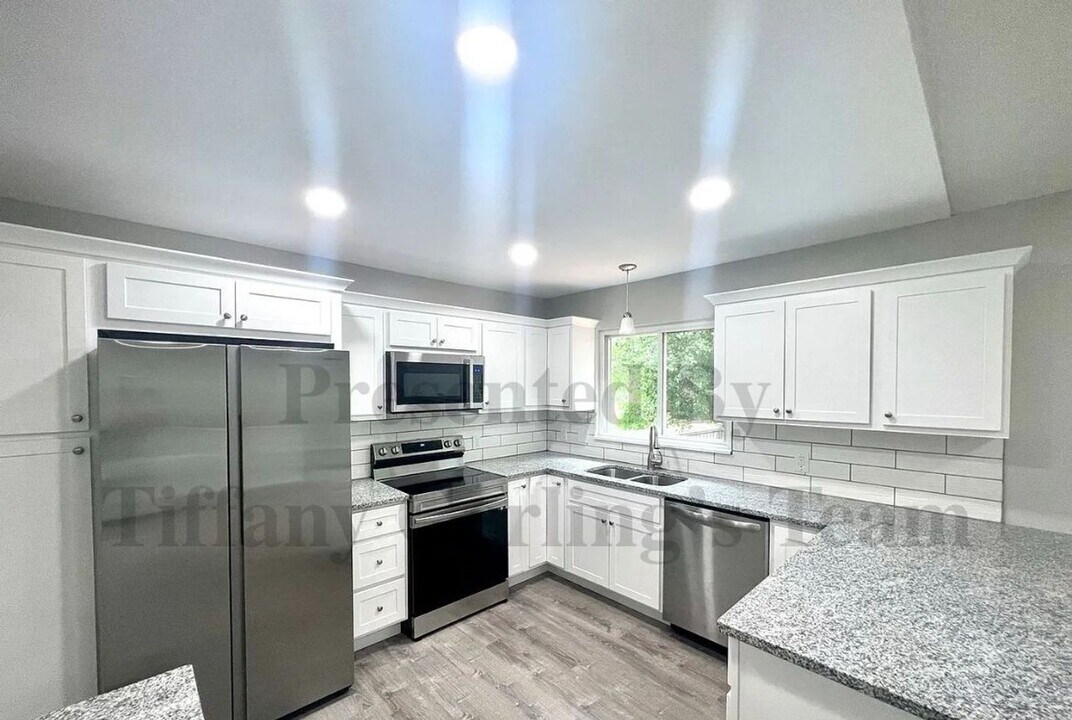 113 Mill Pond Dr in O'Fallon, MO - Building Photo
