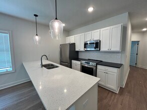Farmville Lakes Apartments 605 in Auburn, AL - Foto de edificio - Interior Photo