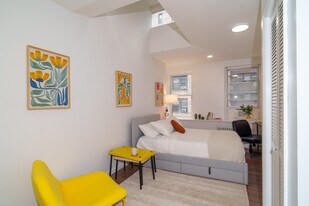 312 E 51st St in New York, NY - Building Photo
