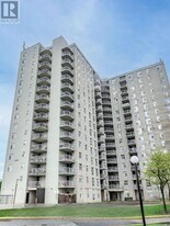 3559 Eglinton Ave W in Toronto, ON - Building Photo