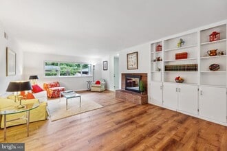 3538 Devon Dr in Falls Church, VA - Foto de edificio - Building Photo