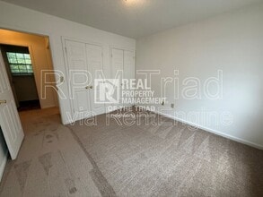 1805 Cody Ave in Greensboro, NC - Foto de edificio - Building Photo