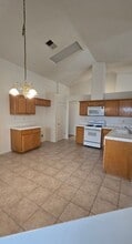 12306 Adirondack Ave in Bakersfield, CA - Building Photo - Building Photo