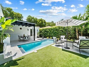 1503 Columbus Blvd, Unit #2 in Coral Gables, FL - Building Photo - Building Photo