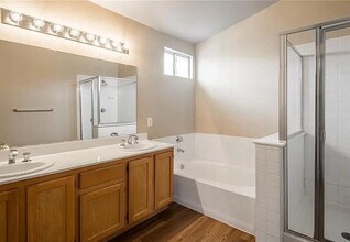 3747 Nairobi Ln in North Las Vegas, NV - Building Photo - Building Photo