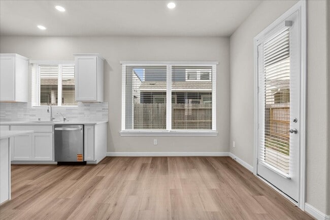 property at 700 Topwater Trl