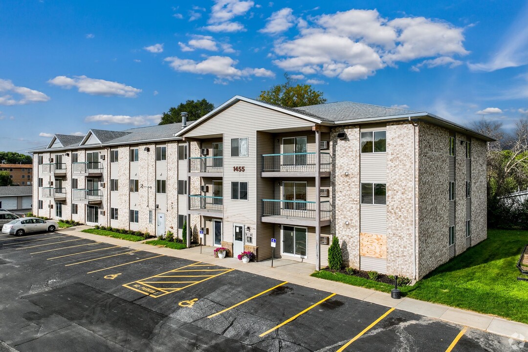 The Manor at Med City in Rochester, MN - Foto de edificio