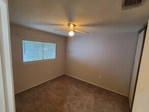 9815 Meadow Lark in Converse, TX - Building Photo - Building Photo