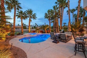 8856 Rainbow Ridge Dr in Las Vegas, NV - Foto de edificio - Building Photo