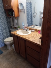 1242 Primrose Ln in Neenah, WI - Building Photo - Building Photo