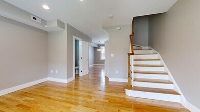 12 Hawaii Ave NE in Washington, DC - Building Photo - Building Photo