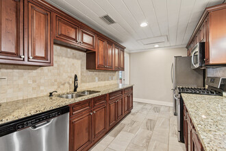 320 Calhoun Ave in Destin, FL - Building Photo - Building Photo
