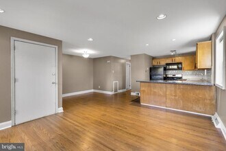 5443 Houghton Pl in Philadelphia, PA - Building Photo - Building Photo