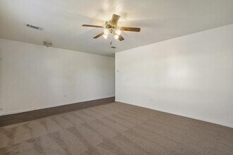 5063 Akumal Calle in Dickinson, TX - Building Photo - Building Photo