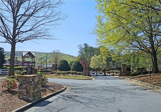 property at 455 Highlands Loop