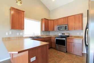 3214 S Quincy Pl in Kennewick, WA - Building Photo - Building Photo
