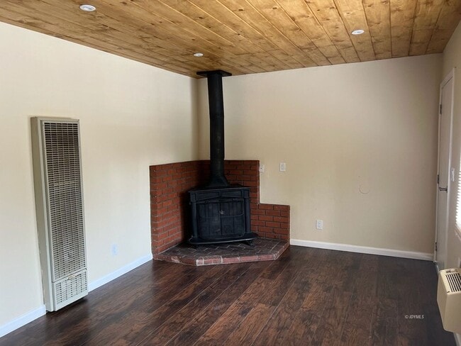 25840 CA-243 in Idyllwild, CA - Building Photo - Building Photo