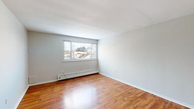 College Avenue Apartments in Windsor, ON - Foto de edificio - Building Photo