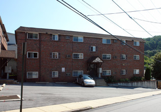 Mountain View in West Conshohocken, PA - Building Photo - Building Photo