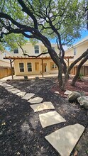 4719 Shavano Ct in San Antonio, TX - Building Photo - Building Photo