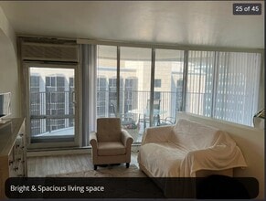 300 N State St, Unit 2303 in Chicago, IL - Building Photo - Building Photo