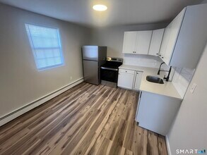 209 Peck Ave in West Haven, CT - Building Photo - Building Photo