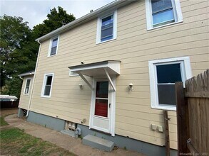 79 N Pond St in Bristol, CT - Building Photo - Building Photo