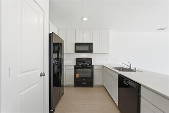 3900 Pontchartrain Pkwy in Sherman, TX - Building Photo - Building Photo