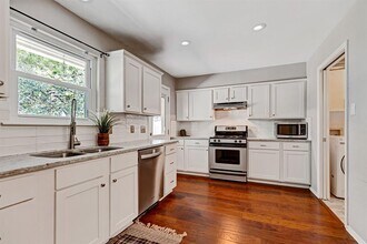 7402 Bucknell Dr in Austin, TX - Building Photo - Building Photo