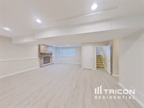 12015 60th Pl N in Minneapolis, MN - Building Photo - Building Photo